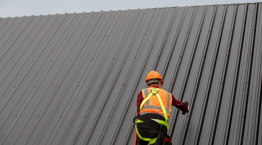 Professional residential roofers in Webberville, MI